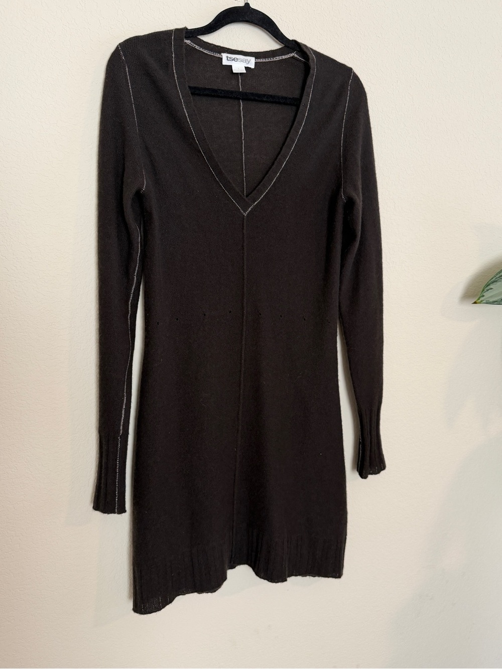 TSE tsesay 100% Cashmere V-Neck Contrast Stitch Sweater Dress